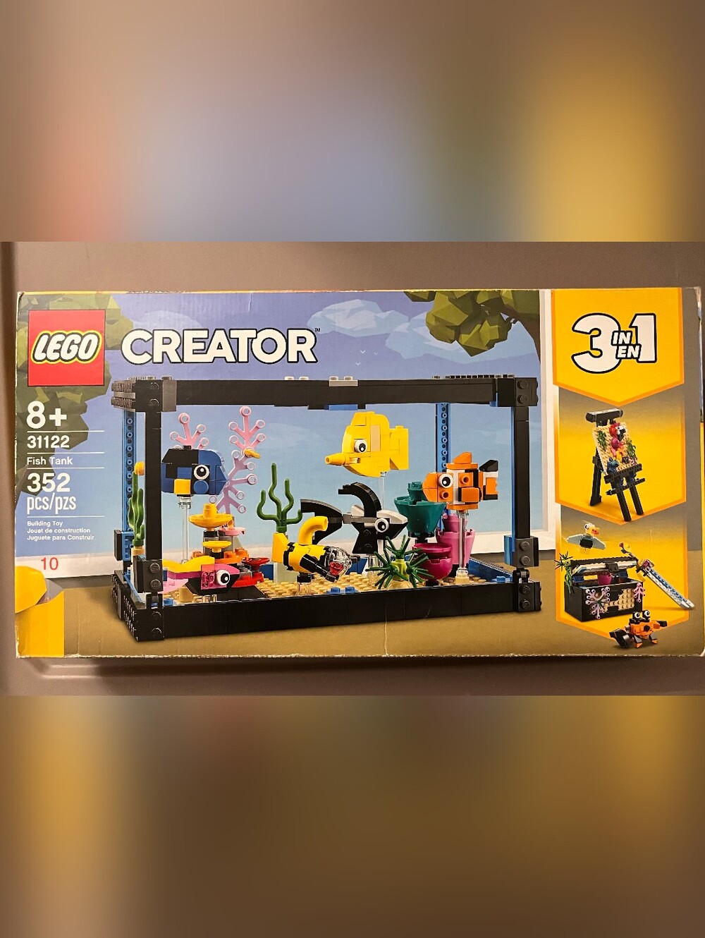 Lego Creator Yellow & Blue Fish Tank Building Set